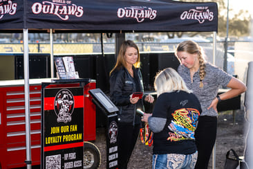 Raceday - Fan 101 - World of Outlaws